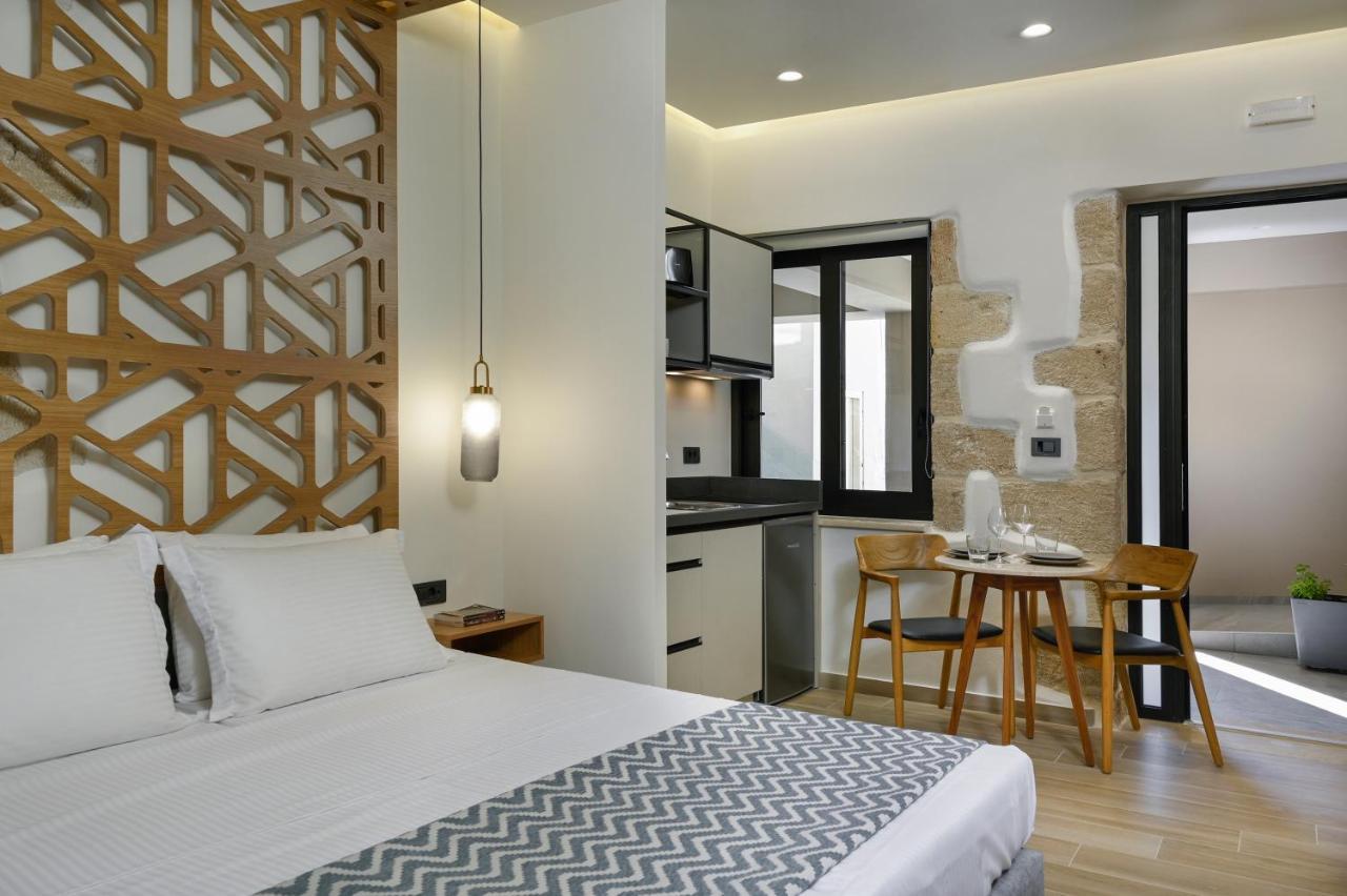 Casa D'Irene Deluxe Hotel Фаласарна Экстерьер фото